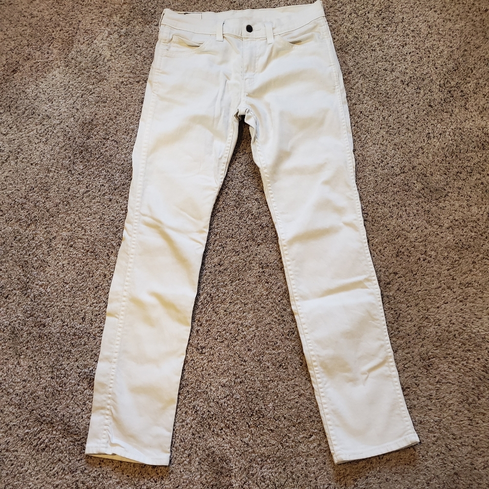 White Levi Strauss jeans
